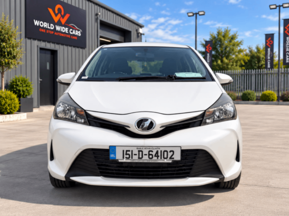 2015 TOYOTA VITZ - Photo 1