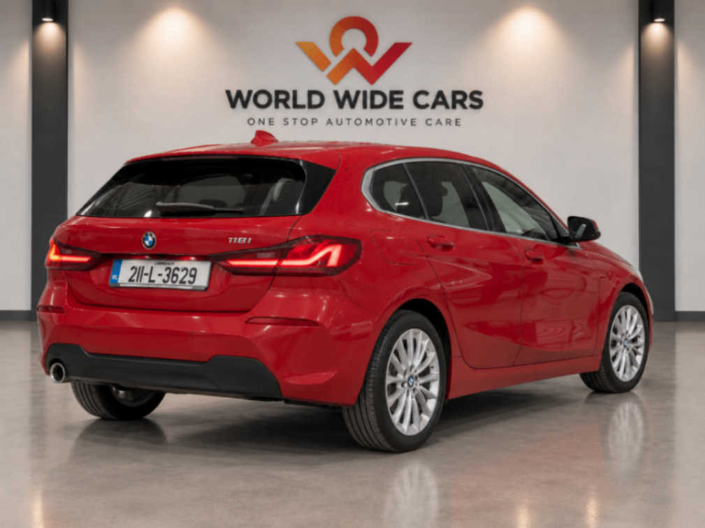 2021 BMW 118d Play Edition thumbnail 4