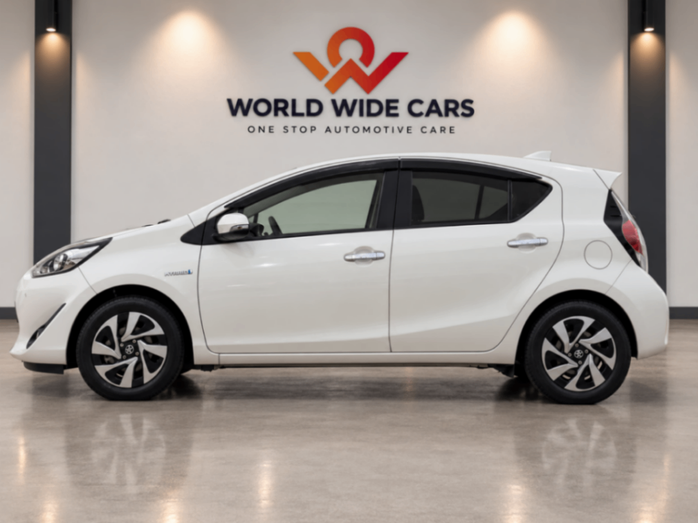 2019 TOYOTA AQUA thumbnail 3