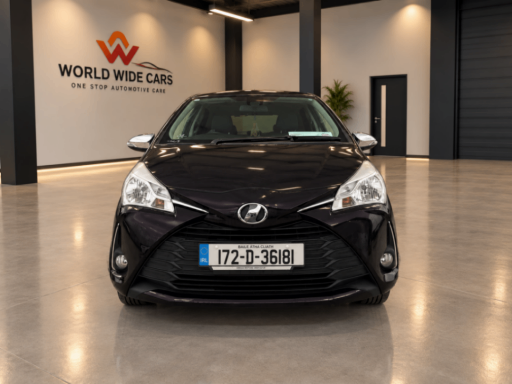 2017 TOYOTA VITZ - Photo 1