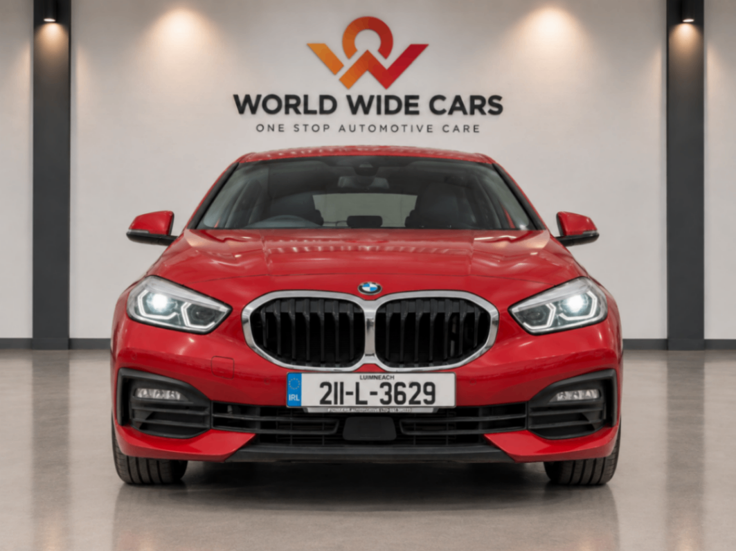 2021 BMW 118d Play Edition - Photo 1
